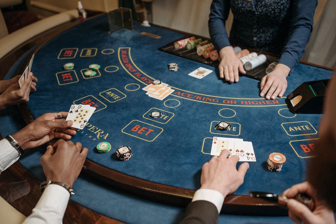 Meja kartu live casino untuk cashback